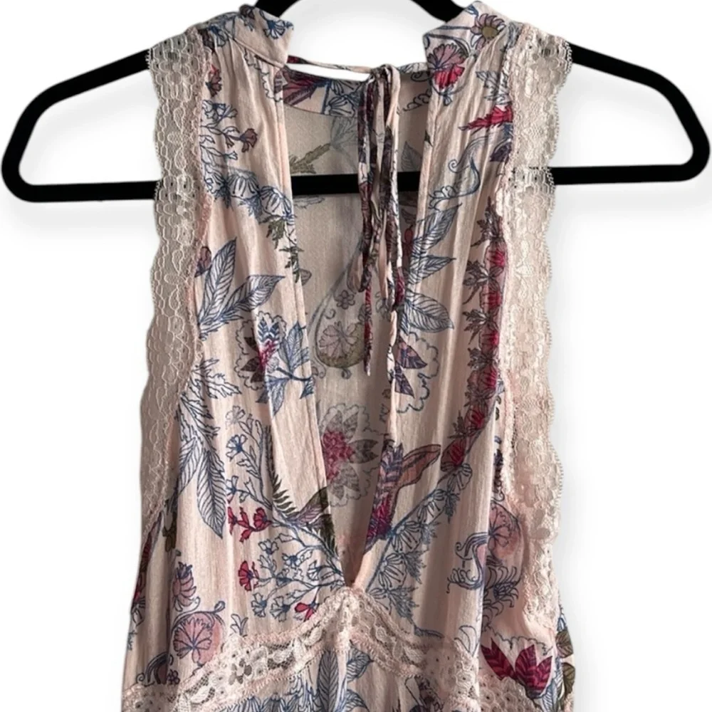 FREE PEOPLE Mini She Moves Pink Botantical Floral Lace Swing Chemise Size Small